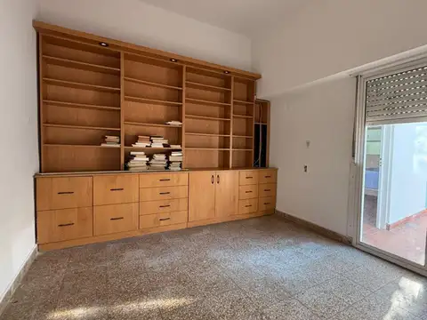 Departamento tipo casa en alquiler en Caseros