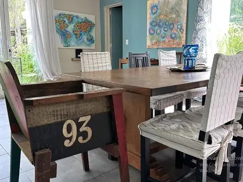 Casa 5 ambientes con 4 baños