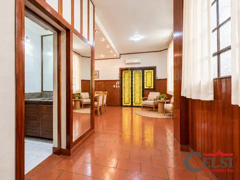 Casa en Venta con 1 cochera