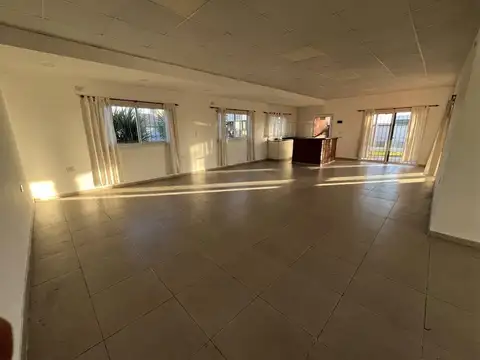 Alquiler comercial- Presidente Perón al 200 Bis, Barrio Funes Norte, Funes