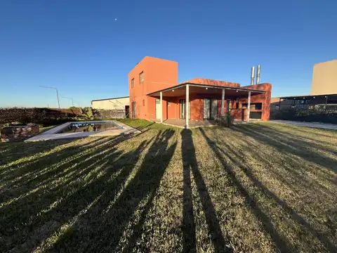 Alquiler comercial-Propiedad en venta- Pte, Perón al 200  Bis, Barrio Funes Norte