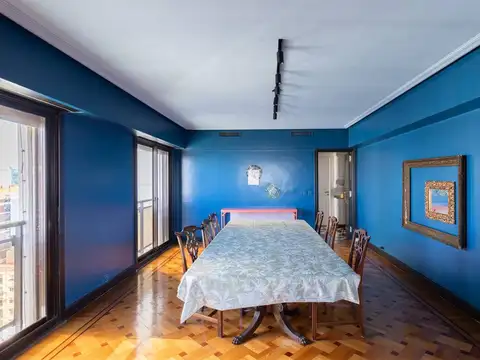 Departamento en Venta con 3 cocheras