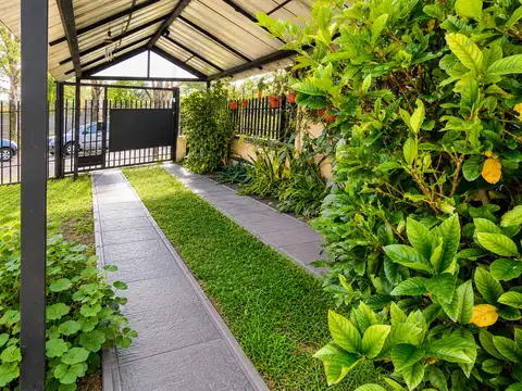 Depto Tipo Casa en Venta de 2 ambientes