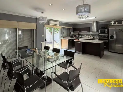 Casa en venta 5 ambientes con jdín, fdo, gje - Saladillo al 5400 - Loiacono Propiedades