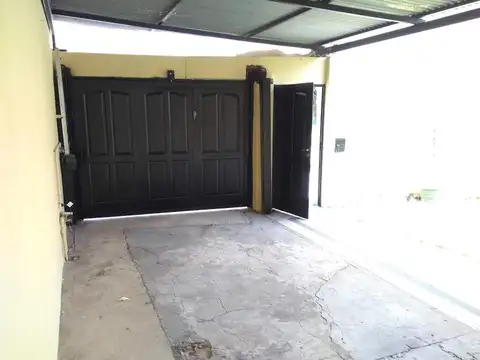 Casa de dos dormitorios con Jardín