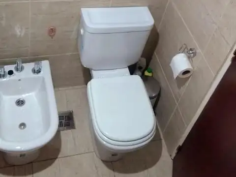 EXCELENTE MONOAMBIENTE A LA VENTA EN FRANCIA AL 2400