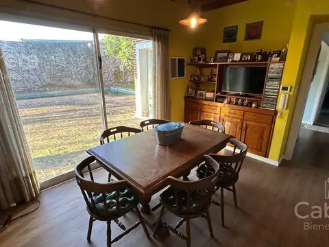 Casa 7 ambientes con 1 baño