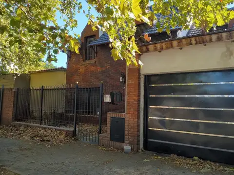 Venta! Casa 5 ambientes- LOTE 432MTS2 - Morón