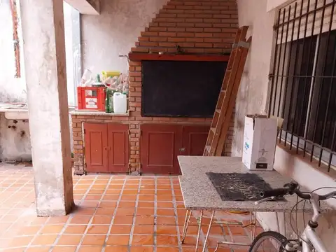 Casa 5 ambientes con 2 baños