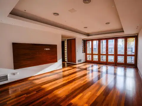 CASA EN VENTA EN LA PLATA