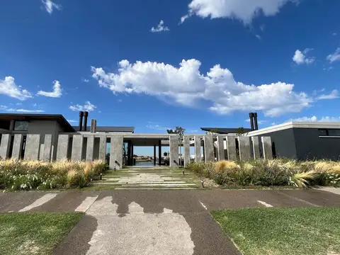 Av de la Cultura  al 195