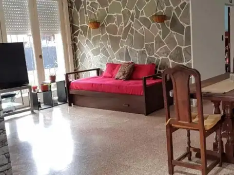 Casa en venta - 2 Dormitorios 2 Baños - Cocheras - 1.057Mts2 - Mar del Plata