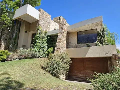 Casa en Venta en Chacras De Coria, USD 955.000