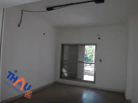 Casa en Alquiler con 1 cochera