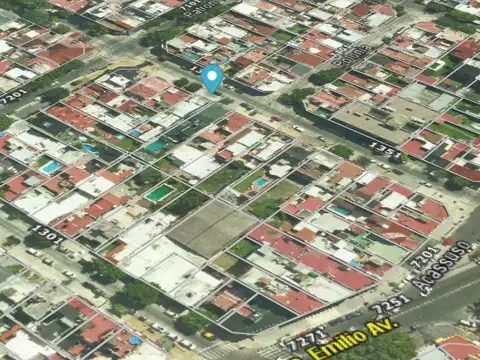 LOTE A MEDIA CUADRA DE AVENIDA EMILIO CASTRO