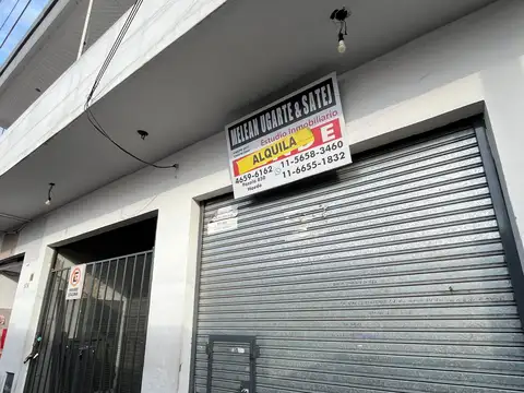 Local en alquiler en Moron mas 8 cocheras