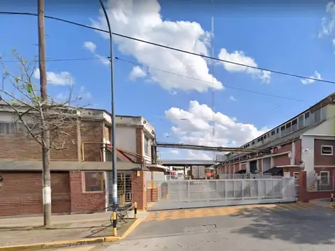 Galpon en Venta 180  mts Frente