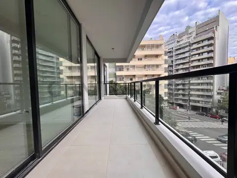 Av Dr Ricardo Balbin 2600, Piso 0