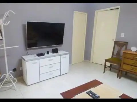 Casa 6 ambientes con 2 baños