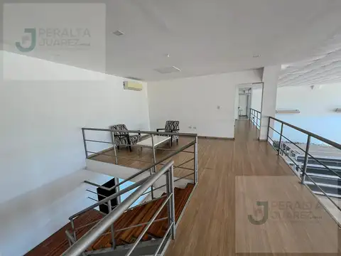 Local comercial con deposito en ALQUILER sobre autovia Ruta 11
