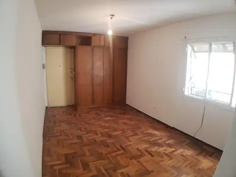 Yerbal 537 , Piso 3