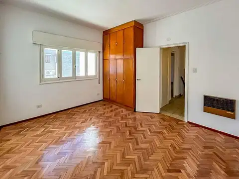 Depto Tipo Casa en Venta 50 años