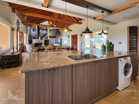 VENTA con FINANCIACIÓN casa EL MALACATE lote central 4 dorm 5000m2 pileta riego automático