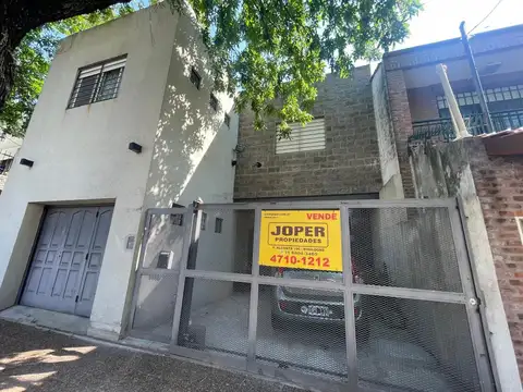 Casa en venta en Boulogne - 4 dormitorios (principal en suit)- amplio jardín con quincho y pileta.