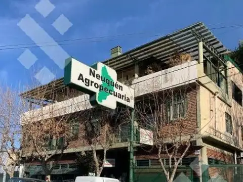 VENTA EDIFICIO COMERCIAL CON DEPARTAMENTO Y DEPÓSITO, NEUQUÉN CAPITAL