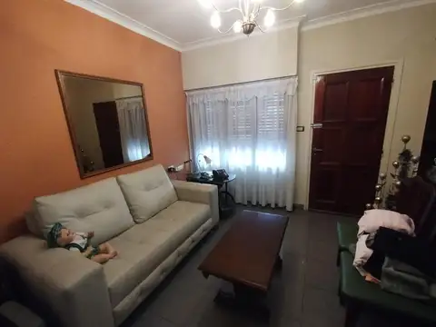 Casa en venta - 2 Dormitorios 2 Baños - La Plata