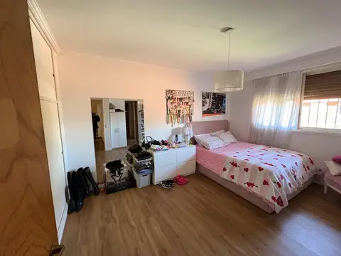 Casa en Acassuso en alquiler con pileta