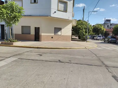 DEPARTAMENTO TIPO CASA 3 AMBIENTES   RECICLADO - NO SE ACEPTAN MASCOTAS