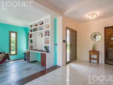 Casa en Venta con 4 cocheras