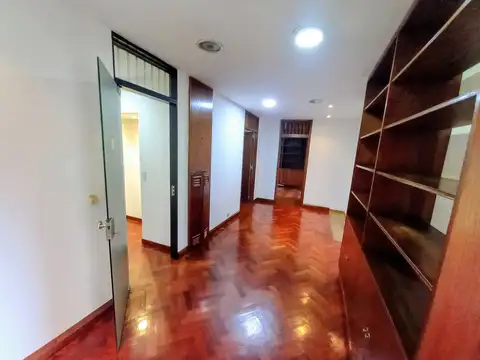 Oficina en Alquiler en Retiro, USD 750