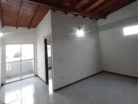 2 AMB S/EXPENSAS, C/FRENTE CON BALCON 50 MTS RE LINDO! ZONA DE TRIBUNALES DE LOMAS DE ZAMORA