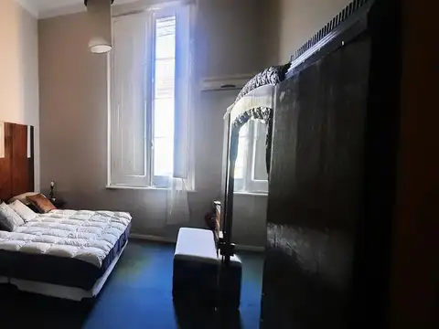 Casa 10 ambientes con 3 baños