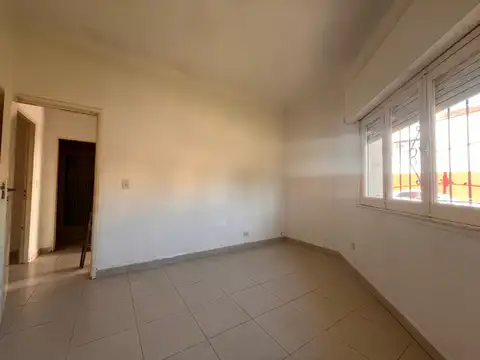 ALQUILER PH 3 AMB  CON PATIO