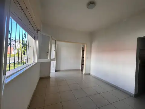 Depto Tipo Casa en Alquiler de 2 dormitorios