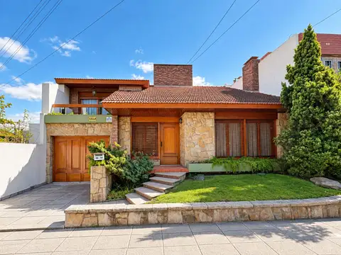 CASA DÚPLEX VENTA 6 AMB.-SAN JUSTO-APTO CRÉDITO