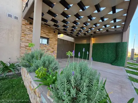 Casa 4 ambientes con 2 baños