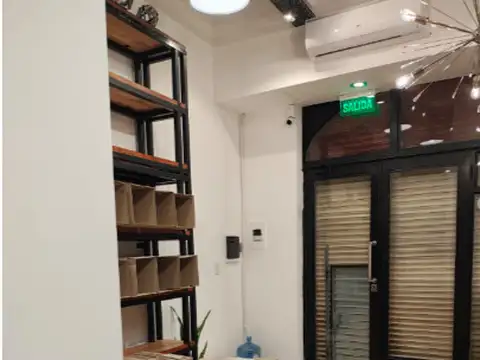 Local comercial en Recoleta de 130 m2 en excelente estado con sótano
