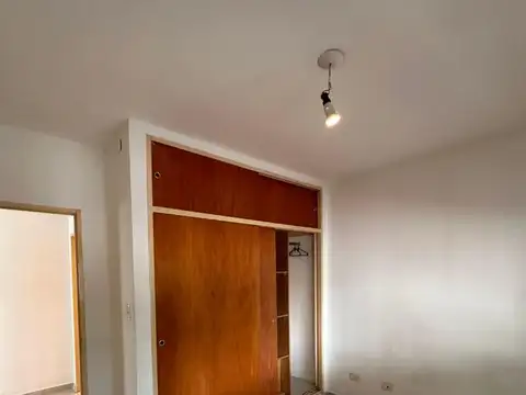 Departamento 3 amb por escalera alquiler en Caballito