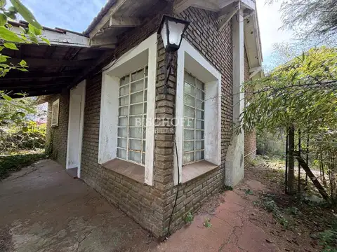 Casa 2 ambientes con 1 baño