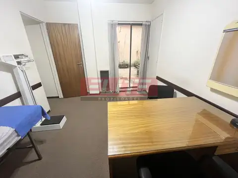 Consultorio en Planta Baja en Inmejorable Ubicación, a 100 m de Av Santa Fe