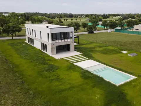 Casa  en Venta ubicado en Everlinks, Luján, G.B.A. Zona Oeste