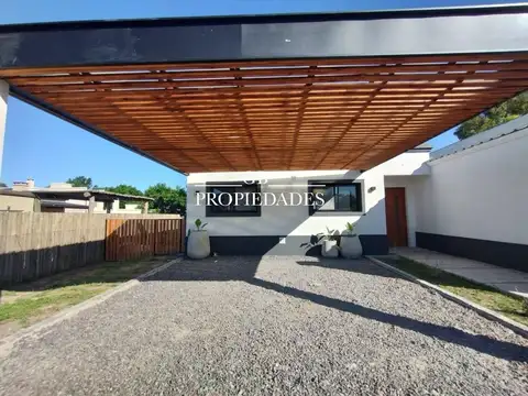 Casa 4 ambientes con 3 baños