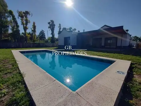 Venta de Casa 4 AMBIENTES en Barrio Santa Clara Manzanares