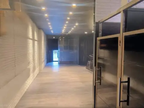 Local 102 m² en 2 plantas s/ Peatonal Arieta - S.Justo (Ctro)