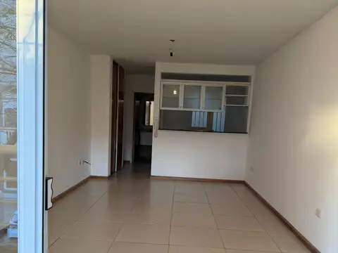 Rioja 3200, Piso 01