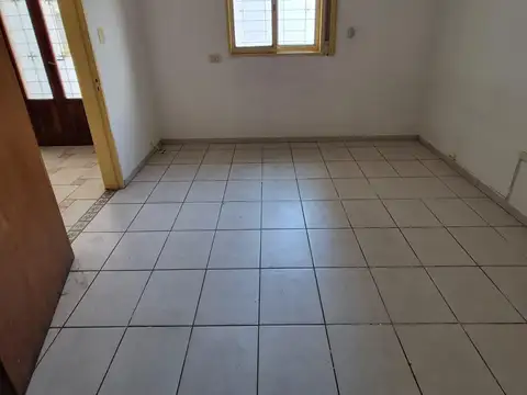 Departamento en Alquiler  1 Dormitorio - Amplio con Patio  B Alto Verde